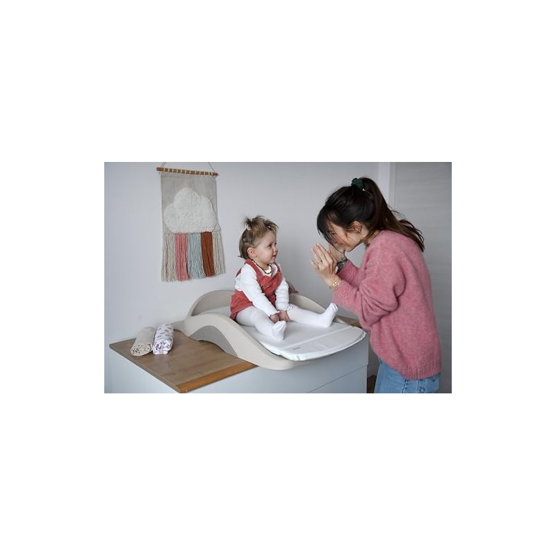 BÉABA Baby Changing Unit, Lightweight and Compact, Adjustable Multi-Use Fixings,