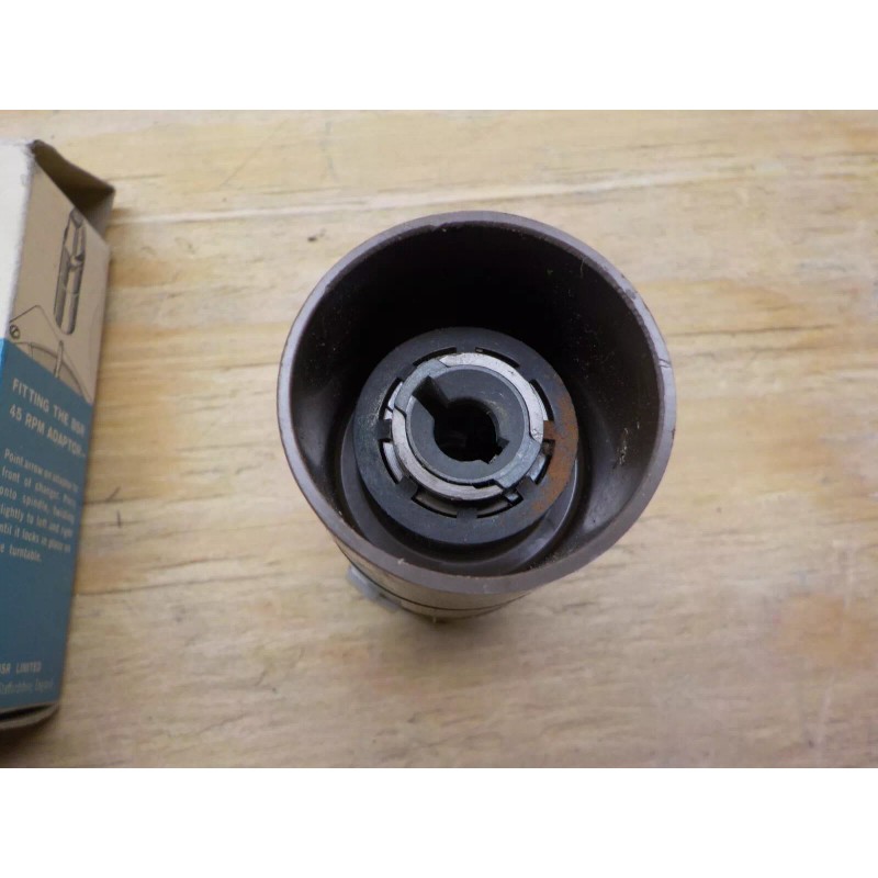 New BSR UA15 BROWN 45 RPM Phonograph Record Player Spindle