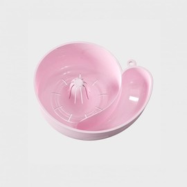 Snail Shape Kitchen Drip Basket, Beige Plastic Colander for Fruits and Vegetables, Decorative Design