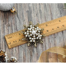 Gyn&Joy Antique Gold Tone Faux Pearl Winter Holiday Snowflake Brooch Pin
