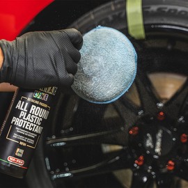 Ma-fra, Maniac Car Detailing Line, All Round Plastic Protectant, Complete Treatment for All Plastics Exterior and Inside, Protects and Revives Plastics and Rubber, 500 ml