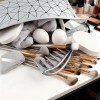 Kit De Herramientas De Maquillaje Con Brochas Y Esponjas Gris