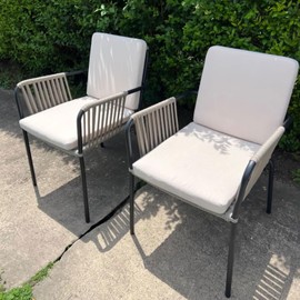 YITAHOME Patio Dining Chair Set of 2 with Armrests, Outdoor Woven Rattan Patio Chairs for All Weather, Indoor Outdoor Armchair Seating for Garden Lawn Yard Poolside Deck, Grey Rattan & Beige Cushion