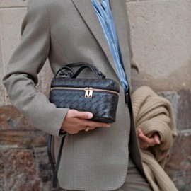 Raiuyow Mini Woven Crossbody Purse Square Box Bags Top-Handle Tote Handbag Shoulder Bag Cute Satchels Trendy (Silver gray)