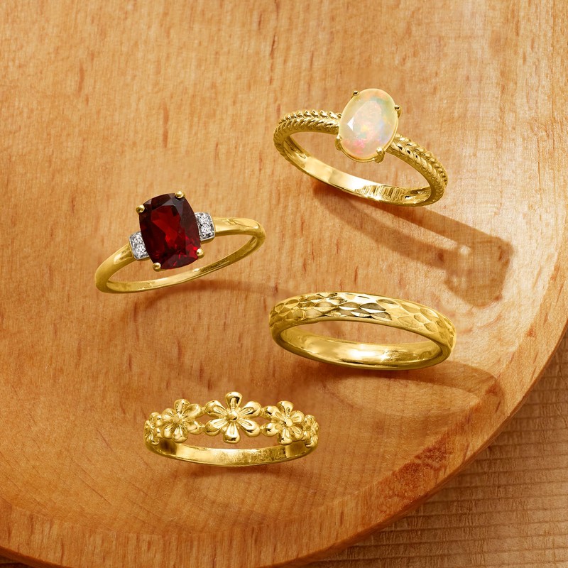 Canaria 10kt Yellow Gold Multi-Flower Ring. Size 9