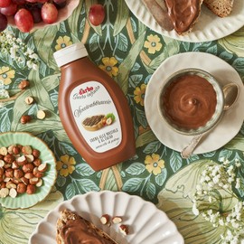 Darbo, Crema Noccioabbraccio, Crema Spalmabile alle Nocciole e al Cacao, Ideale per Pane, Gelato e Dolci, Senza Olio di Palma, Cioccolato Spalmabile, Pratico Dispenser, Confezione da 320 g
