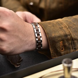 Men's Stainless Steel Bracelet with Elegant Wood Elements Includes Gift Box and Tool for Size Adjustment, 20 cm Length, Solid and Sturdy Design, 20.0 cm, Wood Stainless Steel, No Gemstone