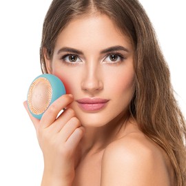 FOREO UFO 2, trattamento maschera LED viso, trattamento viso con LED a spettro completo, termoterapia, crioterapia, massaggiatore viso, miglior assorbimento dei prodotti di skincare, Mint