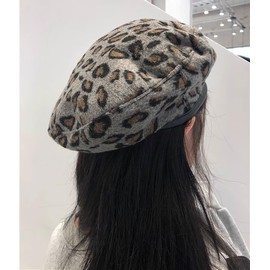 IHAUIUE Leopard Print Beret Hat Animal Cheetah Pattern French Hats PU Brim Adjustable Artist Caps for Women Lady, Gray