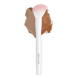 Wet n Wild Brocha Profesional para Contorno de Rostro |Compatible con controno y Bronzer en Barra, Crema o Polvo Cerdas Sintéticas Ultra Suaves, Mango Ergonómico, Difuminado Preciso para Polvos y Cremas, Cruelty Free y Vegana