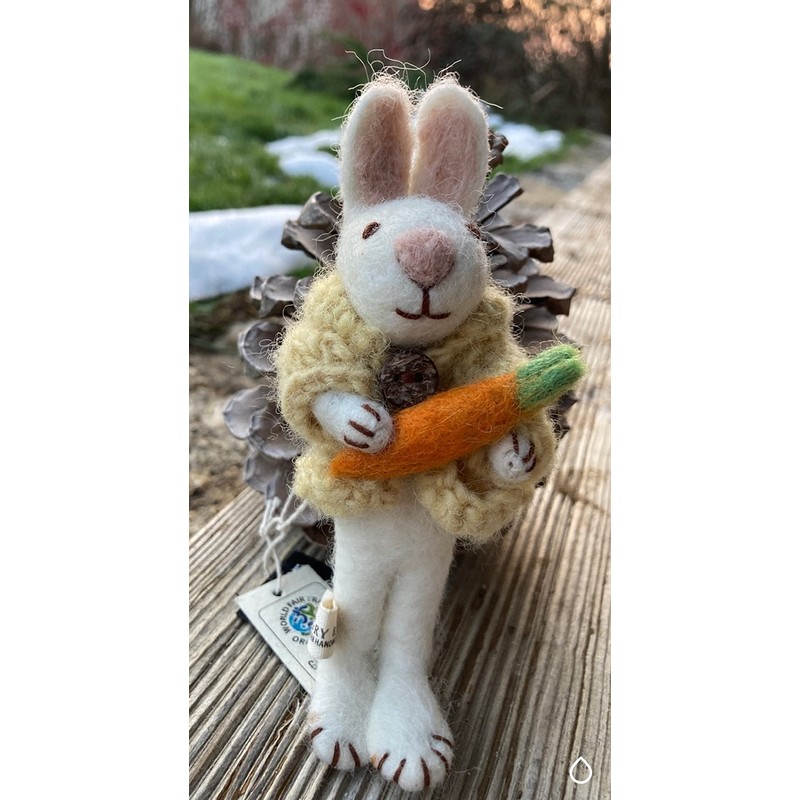Én Gry & Sif Hand-Felted Easter Bunny with Ornament -
