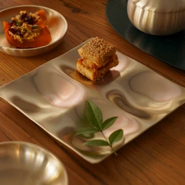 Notdam organic quartz plate / 놋담 유기 사절판