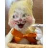 Annalee ~ "Daisy Kitty in Basket" ~ 4" ~ #210423