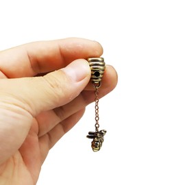 Hinge Head Bee Hive, Hanging Hinge Decoration, Miniature Magnetic Figurine Door Decor, Whimsical Quirky Home Decor, Animal Lover Gift, Cute Snail Decor (3 per Set)