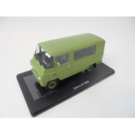 OPO 10 - Collectible miniature car 1/24 compatible with ZUK A-07 (1990) VQR31