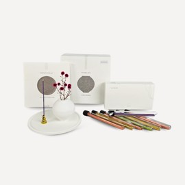 BE:Trend Calma Nostra Korean Moon Jar Premium Set – Handcrafted Incense Holder & Mini Vase, Made with Upcycled Oyster Shells, 7 Plant-Based Incense Sticks, Korean Heritage Gift Decor