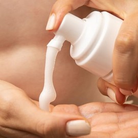 Blooms & Blends for Babies - PREBIOTIC WASH - Shampoo y jabón en espuma