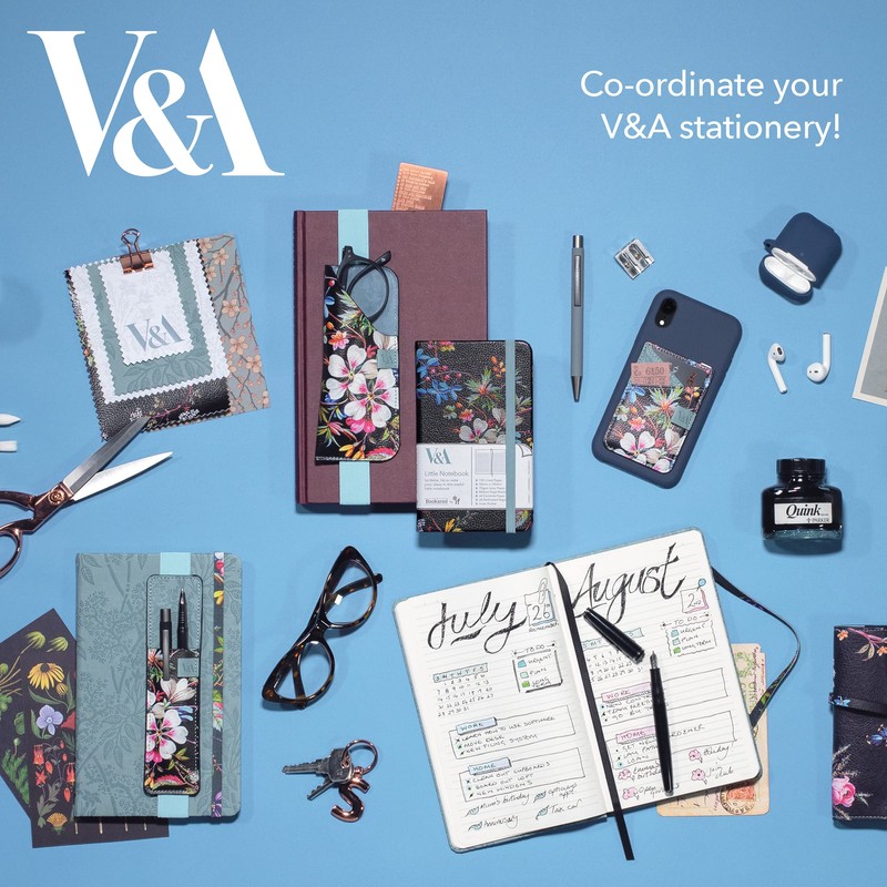 V & A Bookaroo Pen Pouch Kilburn Black Floral