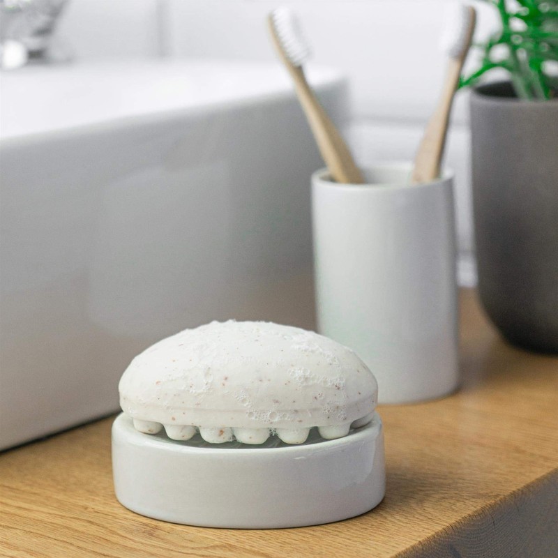 Harbour Housewares Soap Dish - Glazed Ceramic Bathroom Sink Holder
