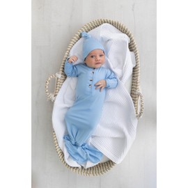 Stroller Society - Juego de bata y sombrero para bebé recién nacido con nudos para bebé o niña, Azul bebé, Recién nacido