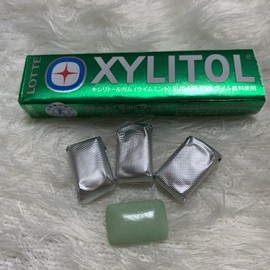LOTTE Fresh Breath Dental Care XYLITOL Gum Chewing Gum Lime Mint Flavor 21g x 10