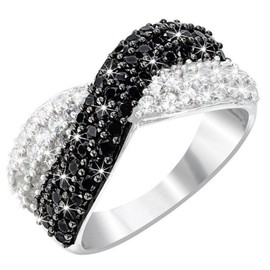 XRCXBLSC Two-Tone Black And White Diamond Ring Rings for Women Retro Black Onyx Cocktail Ring Statement Rings for Women Fashion Ring Cushion Cut 4ct Zircon Diamonds Stone Ring （Size T1/2）