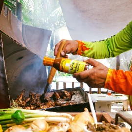 Walkerswood Jerk BBQ Kit - 1 x 12 oz Spicy Jerk BBQ Sauce + 1 x 12 oz Spicy Jerk Marinade (Pack of 2)