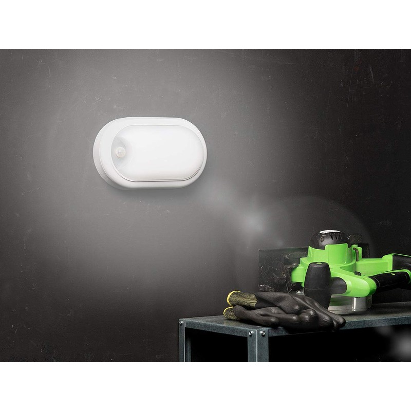 Luminea Basement Light: LED Wet Room Light, Motion Sensor, 1050