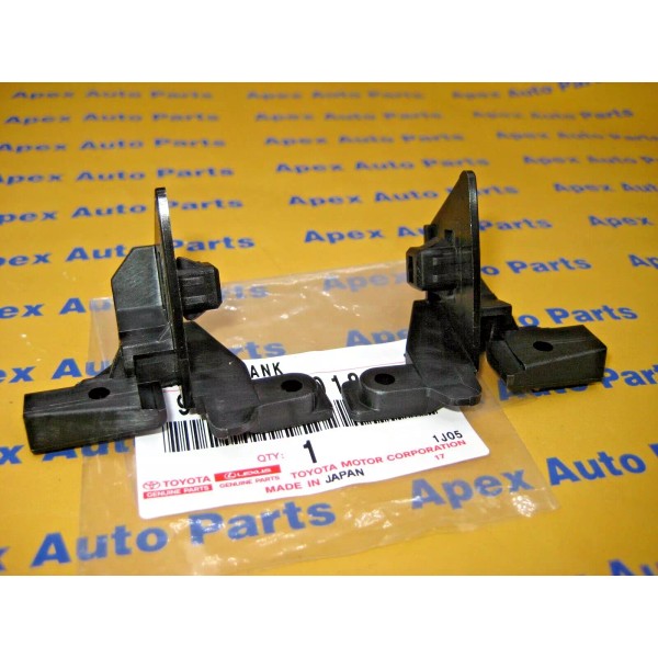 Toyota Scion XB Left and Right Front Bumper Retainer Clip