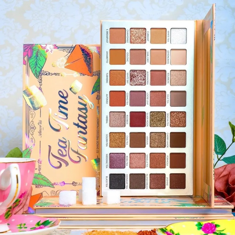 Paleta de Sombras Amor Us Tea Time Fantasy con 32