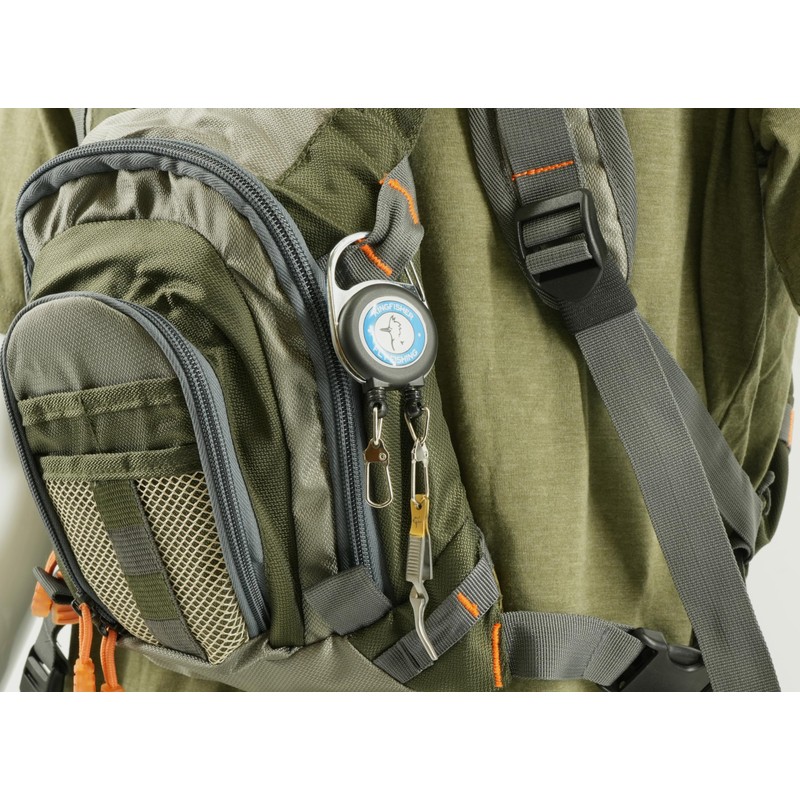 Kingfisher Fly Fishing Double Zinger Retractor with Tweezer