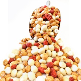 NY SPICE SHOP Candy Honey and Milk Medley Mix – 1 Pound Trail Mix Snack – Mixture of Honey Roasted Peanuts, Sugar Toasted Peanuts, Yogurt Covered Raisins – The Perfect Combination of Salty And Sweet Trail Mix