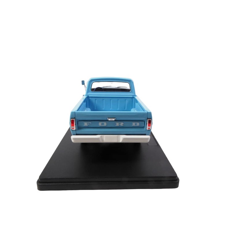 OPO 10 - 1/24 Scale Miniature Car Compatible with Ford