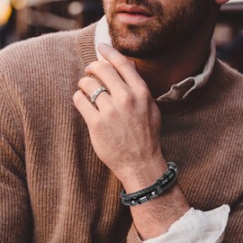 Kessofera Men's Bracelet 18-60 Birthday Gift, Men's Bracelet Gift for Husband, Boyfriend, Dad, Grandpa, Son, Father's Day, Christmas, Engraved Stainless Steel Clasp, Men's Birthday Leather Bracelet