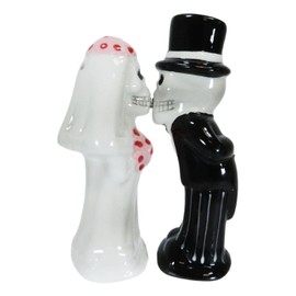 Ebros Gift Day Of The Dead Skeleton Couple Wedding Bride & Groom Salt And Pepper Shakers Set Ceramic Magnetic Skulls Skeletons Kitchen Dining Bar Countertop Accessory Figurines