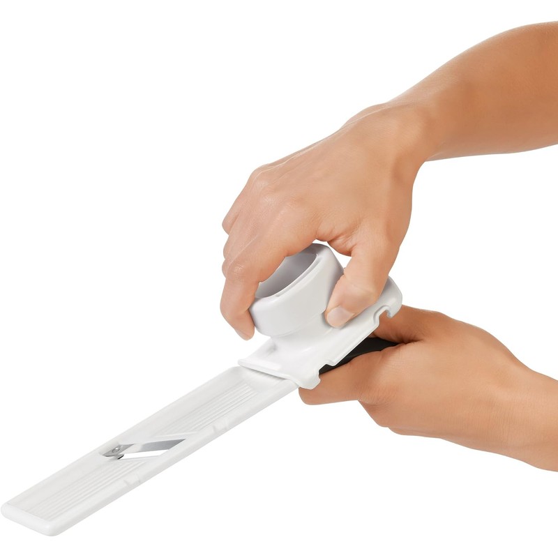 OXO Good Grips - Mandolina, Rebanador de ajo, Blanco