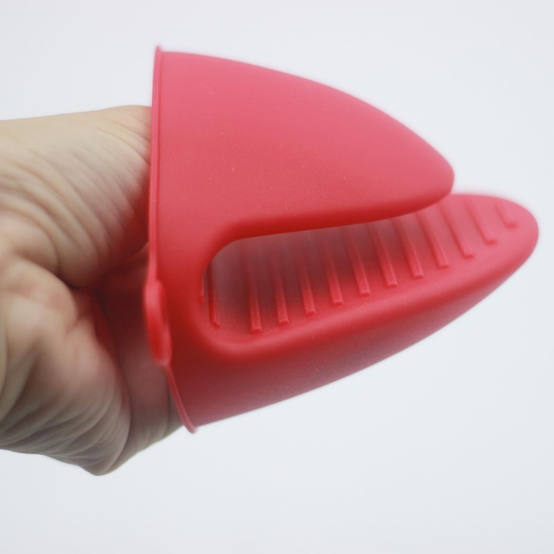 Mini Silicone Oven Mitts Set – Heat Resistant, Non-Slip, BPA-Free