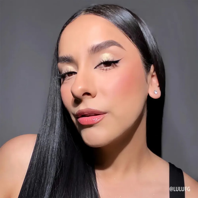 Sombra Líquida Moira Cosmetics Con Glitter Diamond Daze Tono 19