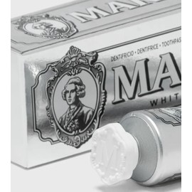 MarvisToothpaste Whitening Mint - Toothpaste Promotes the Natural Whitening of the Teeth, Plaque Removal Toothpaste, Long-Lasting Freshness, 85 ml