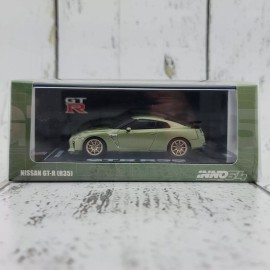 Undisclosed Inno64 1:64 Nissan GT-R (R35) T-Spec - Millennium Jade