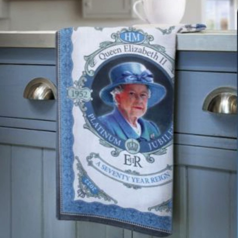 Platinum Jubilee Tea Towel Commemorative Memorabilia Queen Elizabeth Souvenirs Gift