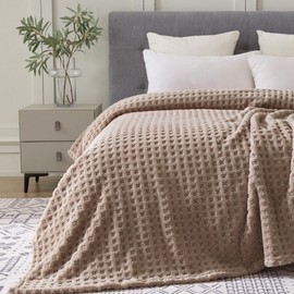 Serenhom Soft Cozy Fuzzy Fleece Twin Blanket, Waffle Light Taupe, 60x80 Inches – Lightweight, Fluffy, and Warm 3D Jacquard All-Season Blanket for Couch, Bed, Sofa, Home Decor, Camping, and Travel