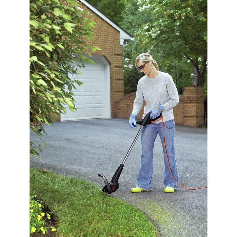 BLACK+DECKER Electric Trimmer/Edger, Corded, 3.5 amp, 12-Inch (ST4500)