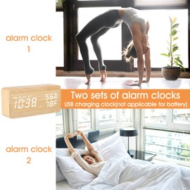 REDGO Digital Alarm Clock, Wooden Clock,USB Charging,Desk Clock/Bedside/Alarm Clock for Bedrooms/Heavy Sleepers, with Snooze Function (rectangle natural)