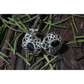 WINDALF Harmony Celtic Earrings 1.5 cm Black Onyx Stud Earrings with Stone 925 Sterling Silver, Sterling Silver, Onyx