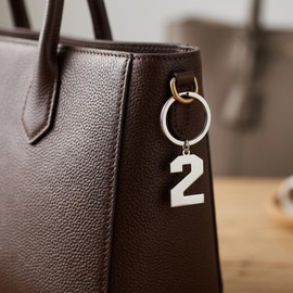 Llavero con números – Llaveros numerados para mujeres con hebilla plateada, llaveros geniales regalos para niñas, niños, ex alumnos, compañeros de clase, amigos, mejores amigos