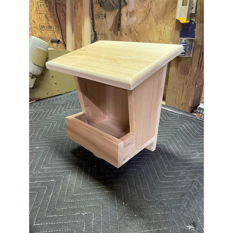 Gregg's Cardinal nest box (white cedar)