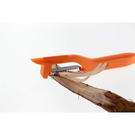 Suncraft FC-117 Freshly Shaped Kinpira Peeler, Made in Japan, Orange