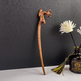 Handmade Hairpins, Wooden Hair Sticks for Bun with Reindeer Design - Classic Christmas Elk Hairpins， Chopsticks for Long Hair 2Pack