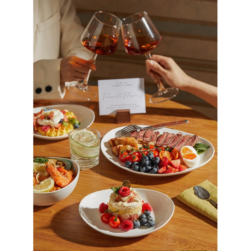 Sweese 18-Piece Dinnerware Sets for 6, Porcelain Plates and Bowls